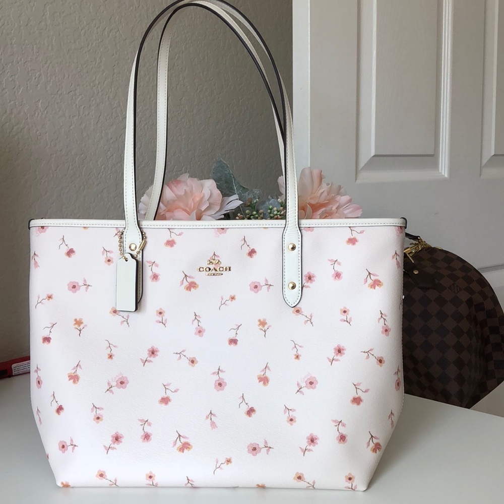 Coach city zip tote vintage prairie print